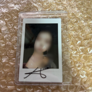 아테나 피프티피프티 사인 폴라 포카 싸인