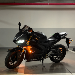 야마하 YZF-R3 스포츠바이크