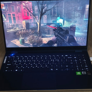 (부품용)15.6인치게이밍삼성 갤럭시북 플렉스 NT950QCG(액정불량화소있음)팝니다