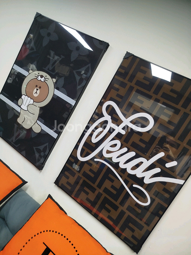 루이비통 곰 캐릭터 로고 대형 그림 액자 팝아트 인테리어소품 인테리어액자 명품그림 명품액자--8