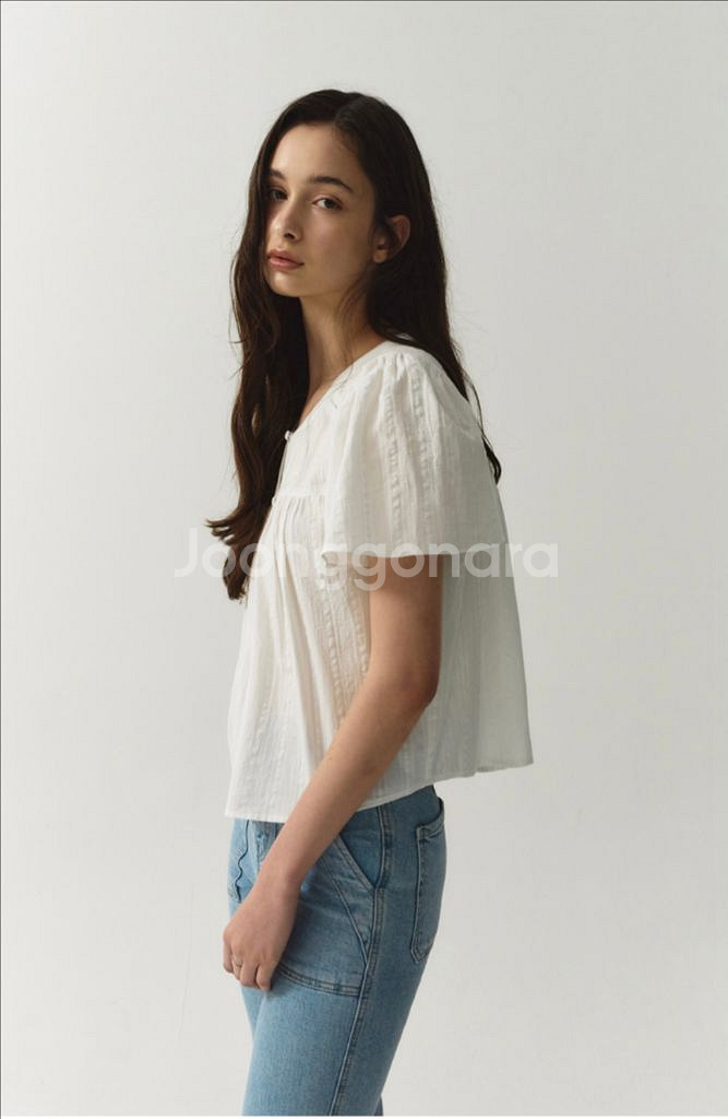 엘로주 아일라 블라우스 화이트 새상품--1