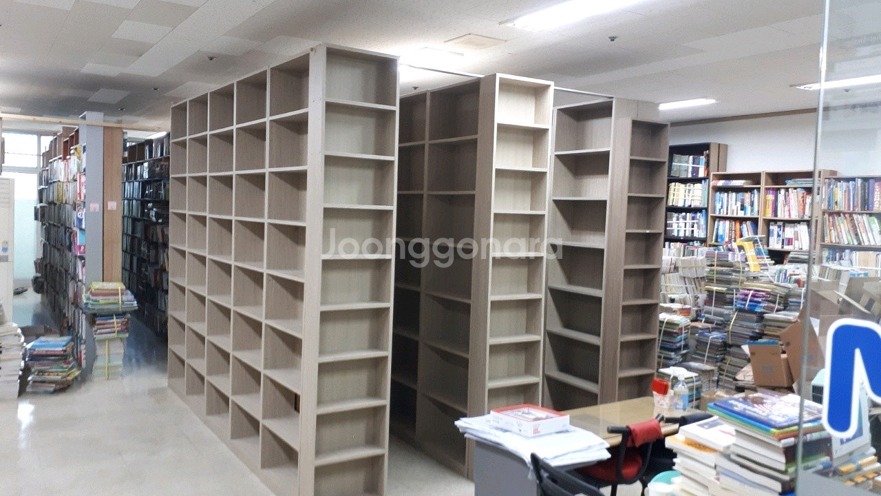 중고만화 책장 만화카페 책장 만화방 책장 중고책장 삽니다--0