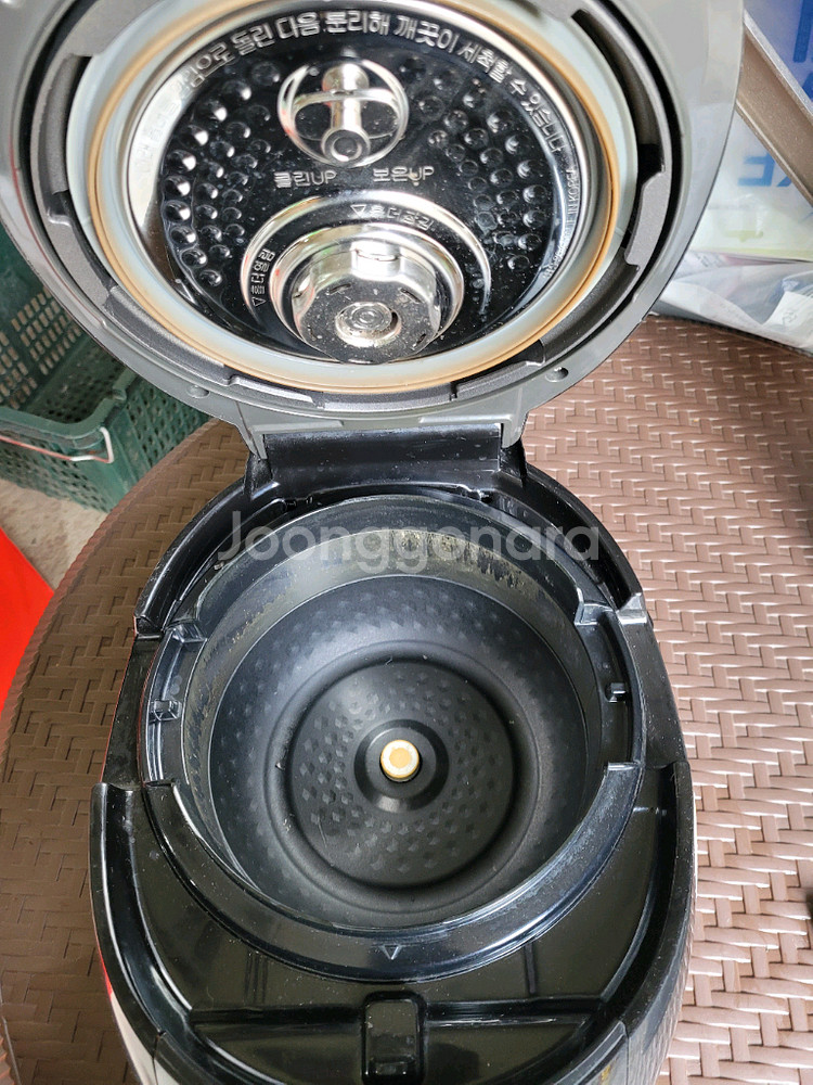 쿠쿠 IH 압력밥솥 전기밥솥 6인용 CRP-BHXB06--3