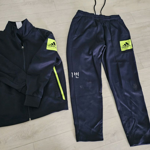 아디다스 키즈 상하 트레이닝복 세트 140사이즈