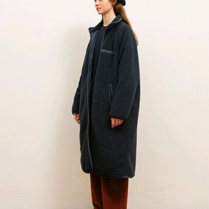 하이드아웃 롱플리츠자켓 카키