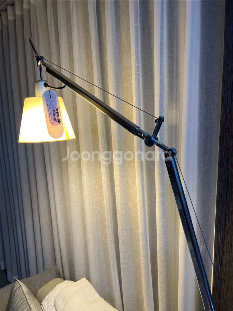 아르떼미데 톨로메오 플로어 램프 바스큘란테--0