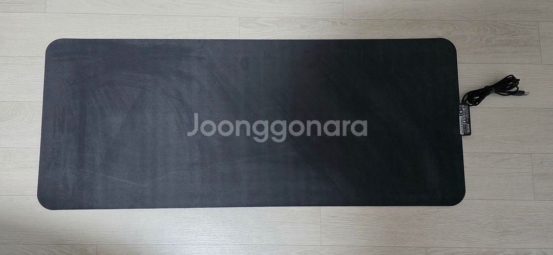 Razer Strider Chroma 판매 합니다--2