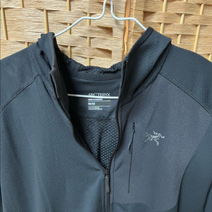 아크 델타 후디 M