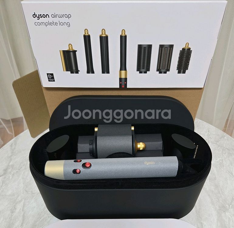 정품 다이슨 에어랩 컴플리트롱 팝니다.--3