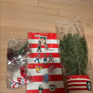 스타벅스 조이풀 월리 크리스마스 완성 트리 판매합니다