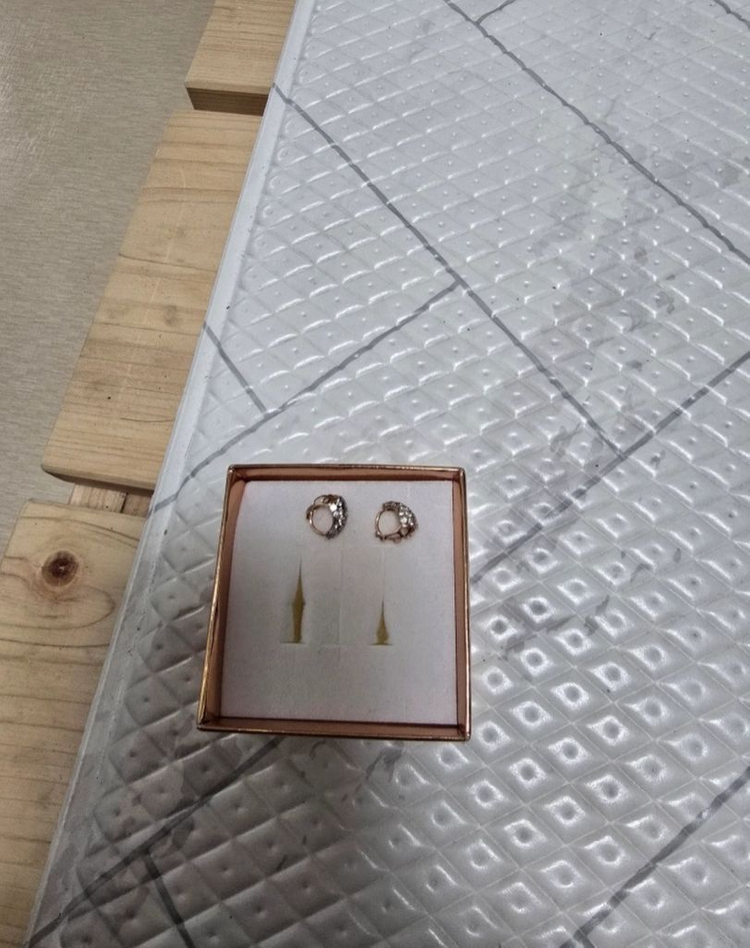 미니골드 14k 큐빅 귀걸이--1