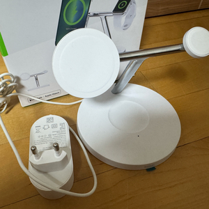 벨킨 3in1 15w 맥세이프 고속 무선 충전기 WIZ017kr 팝니다