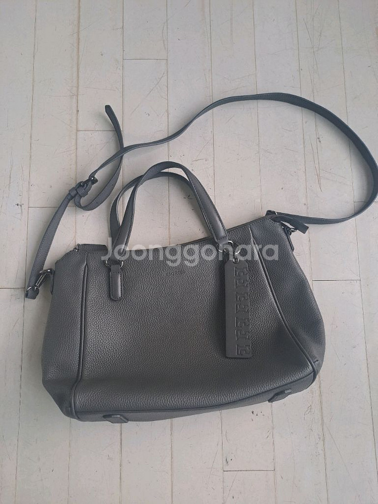 에스콰이어 가죽 토트백입니다--0