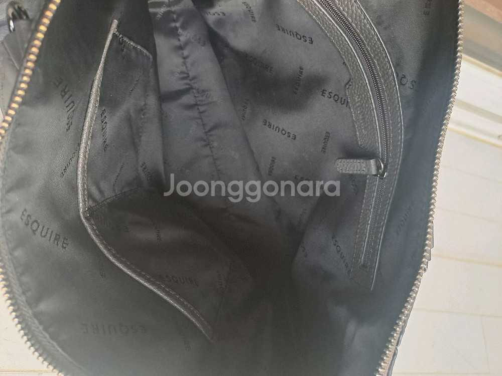 에스콰이어 가죽 토트백입니다--2