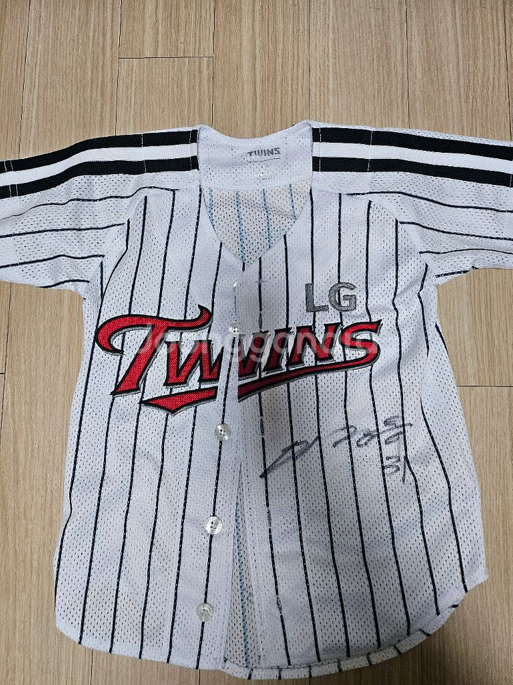 LG 트윈스 이정용 정우영 친필사인 유니폼--0