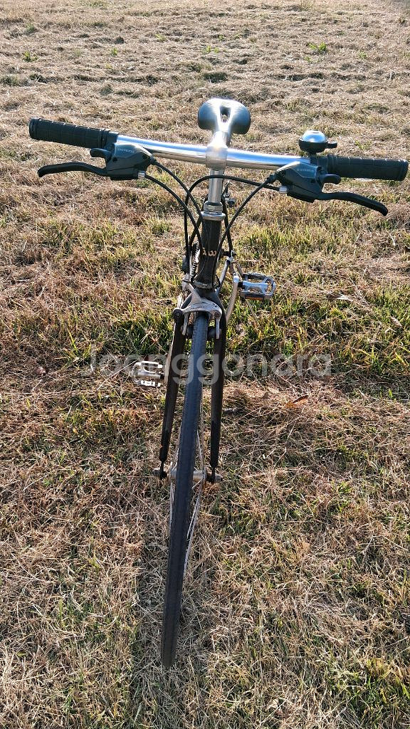 블랙 색상의 레스포 700C 펠릭스 자전거입니다. 레스포 원가 28만원. 라이딩을 즐기시는 분들께 추천드려요. 디자--6