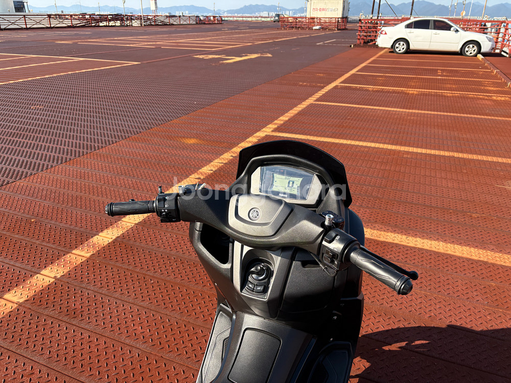 야마하 24년식 nmax125 만키로대 판매 합니다.--6