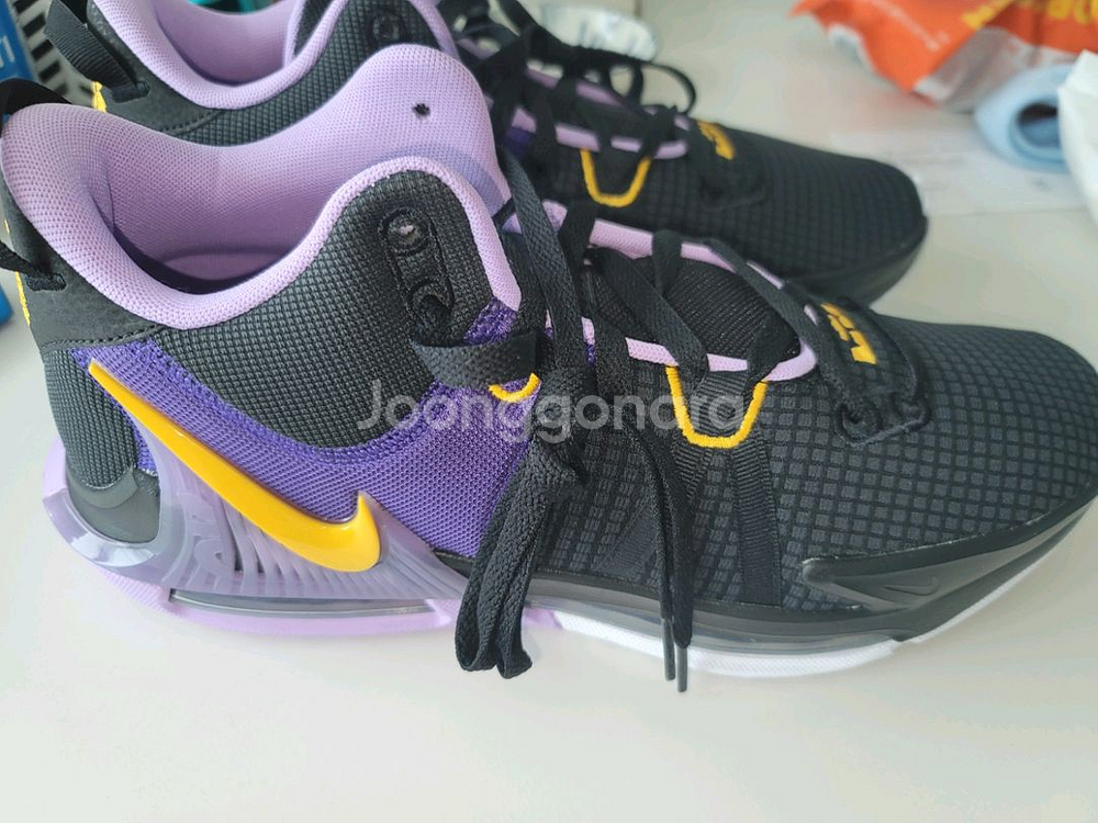 나이키 농구화 르브론 위트니스7(290~295mm)--0