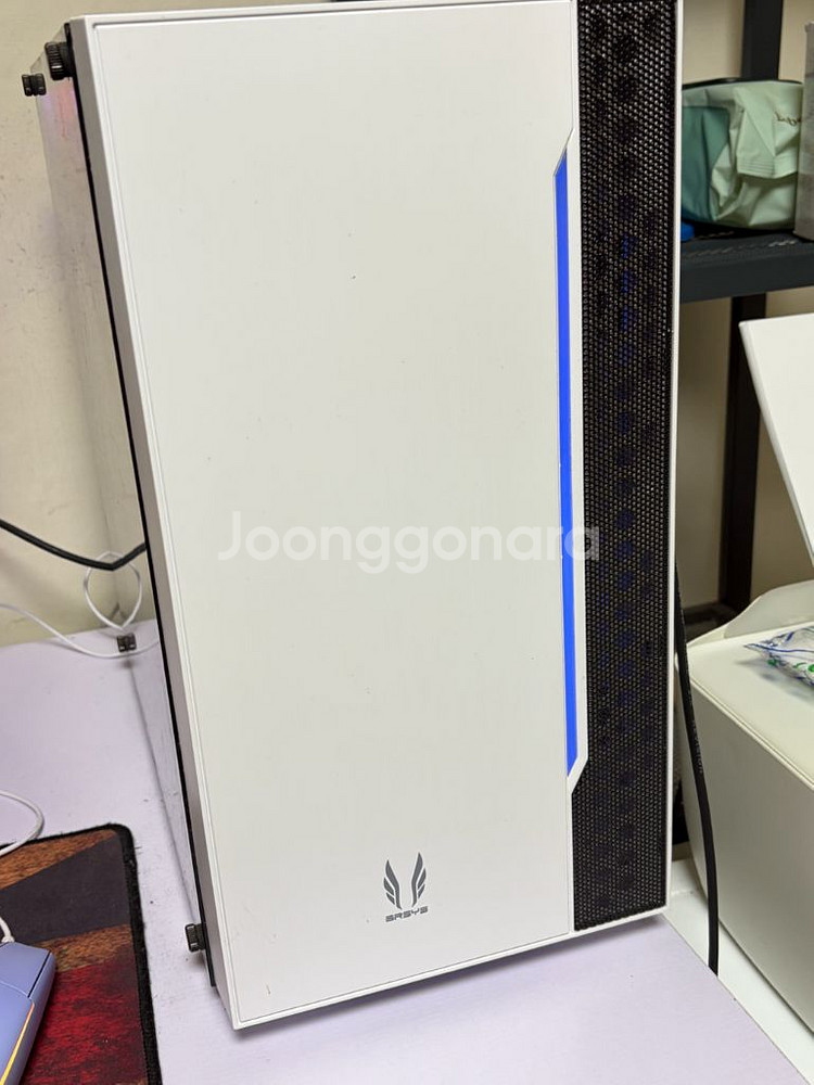 게이밍 컴퓨터 본체 모니터 키보드 로지텍 마우스 장패드--3