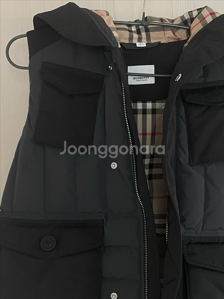 버버리 키즈 후드 패딩 조끼 9세, 128cm 거의새상품--2