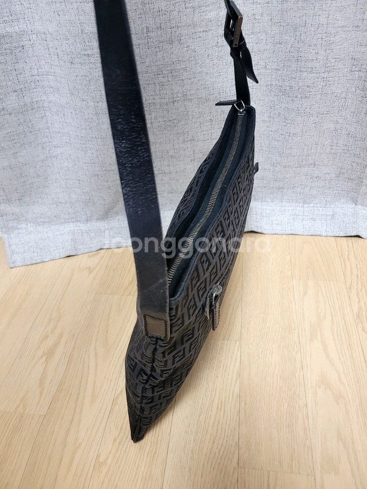 펜디 FF 로고 패턴 크로스백--4