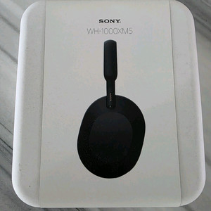 소니 무선 헤드폰 WH-1000XM5 미개봉 새제품 팝니다.