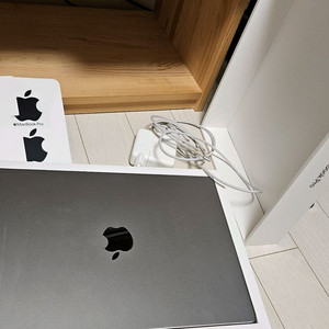 맥북프로 14인치 M1 16GB/512GB