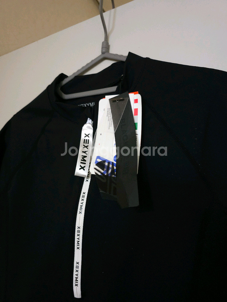 새상품)젝시믹스 블랙 크롭 래쉬가드 XL--1