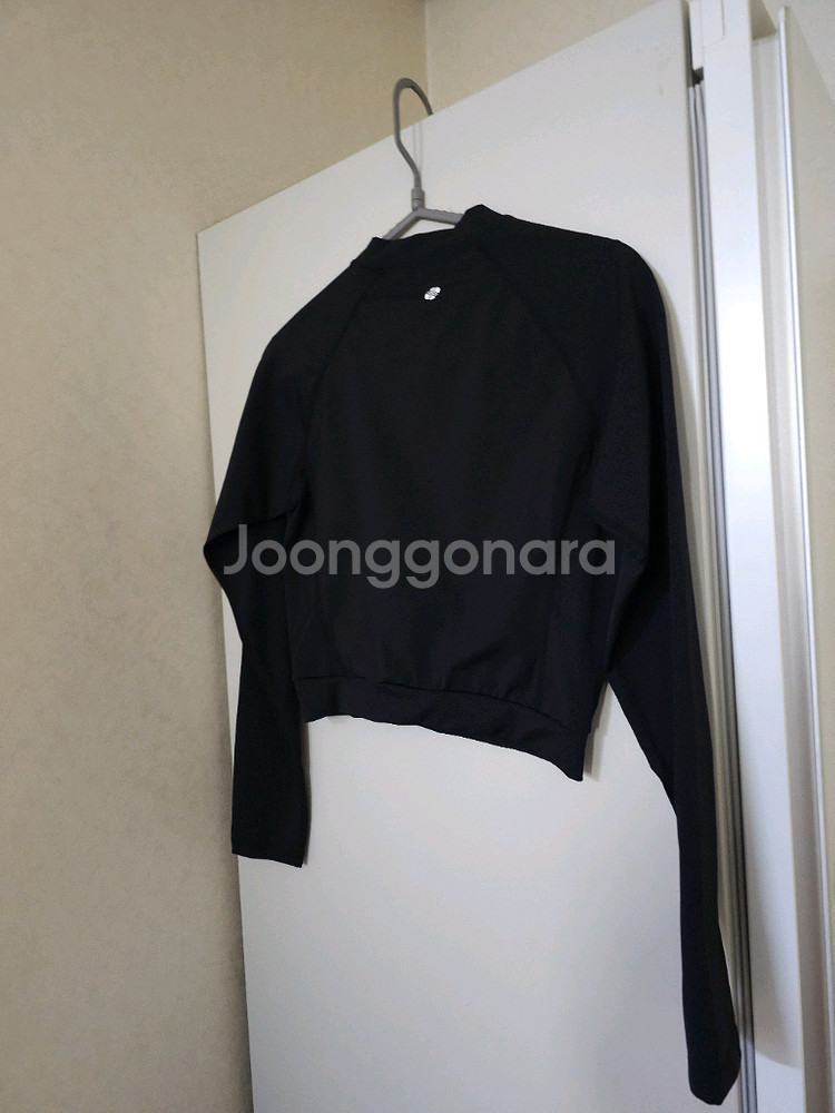 새상품)젝시믹스 블랙 크롭 래쉬가드 XL--3