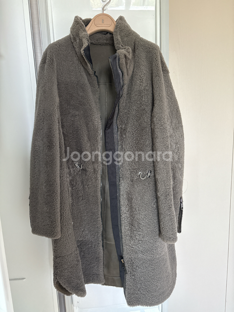 [정품] 브루넬로 쿠치넬리 리버서블 시어링 무스탕 코트--1