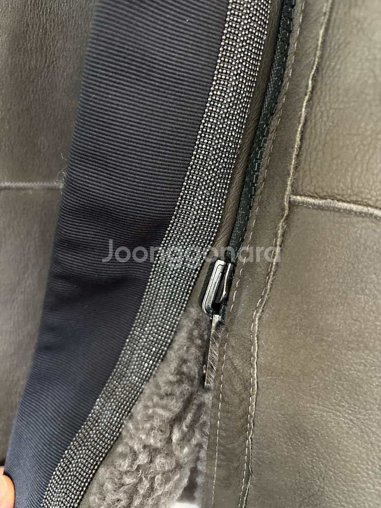 [정품] 브루넬로 쿠치넬리 리버서블 시어링 무스탕 코트--8