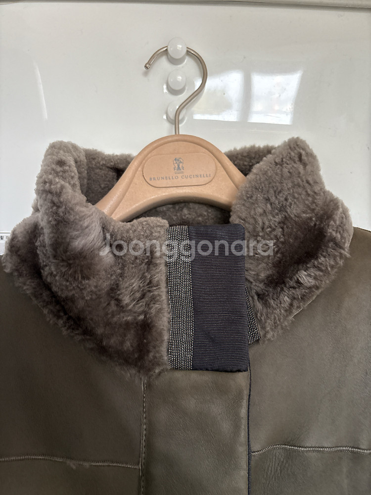 [정품] 브루넬로 쿠치넬리 리버서블 시어링 무스탕 코트--4