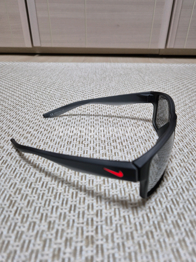 나이키 에센셜 벤처 선글라스 블랙 스포츠 고글 헬스 런닝--3