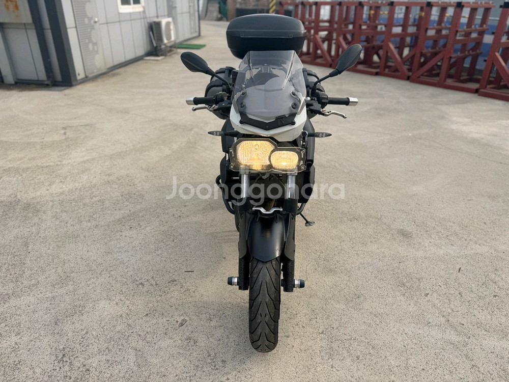 bmw f800r 11년형 삼박스튜닝 판매합니다--1