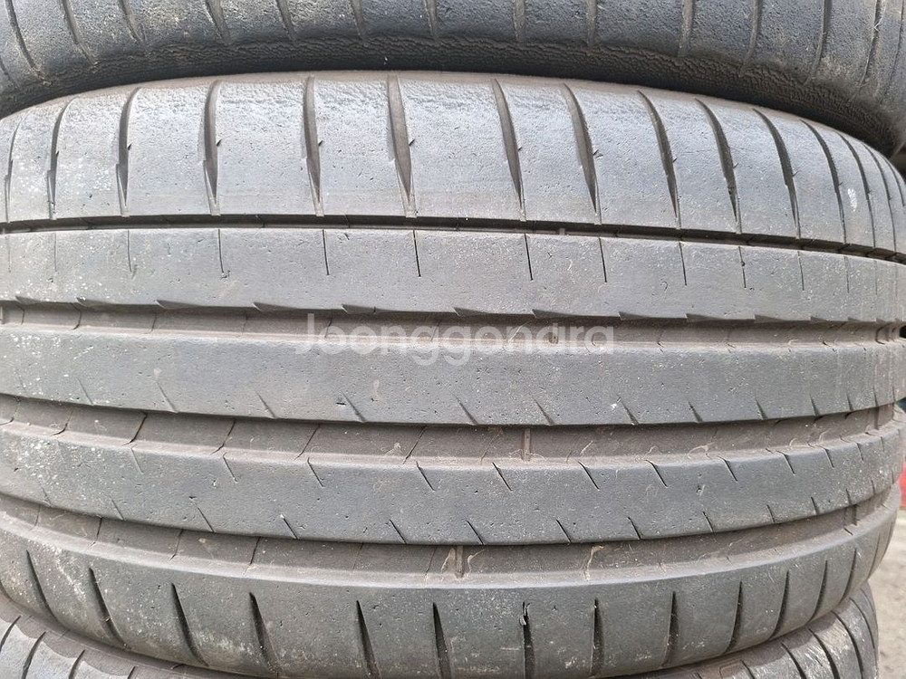 245 35 19 미쉐린 PS4S 4본판매--1