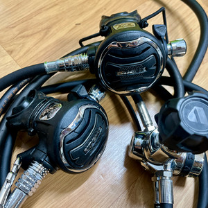 스쿠버다이빙 호흡기 세트 / 아펙스 xtx200 롱호스세팅 준새상품급 판매