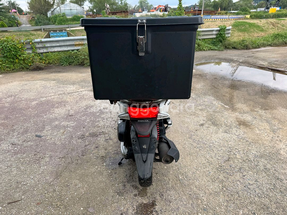 혼다 pcx125 18년 배달풀셋팅 화이트컬러 판매합니다--6