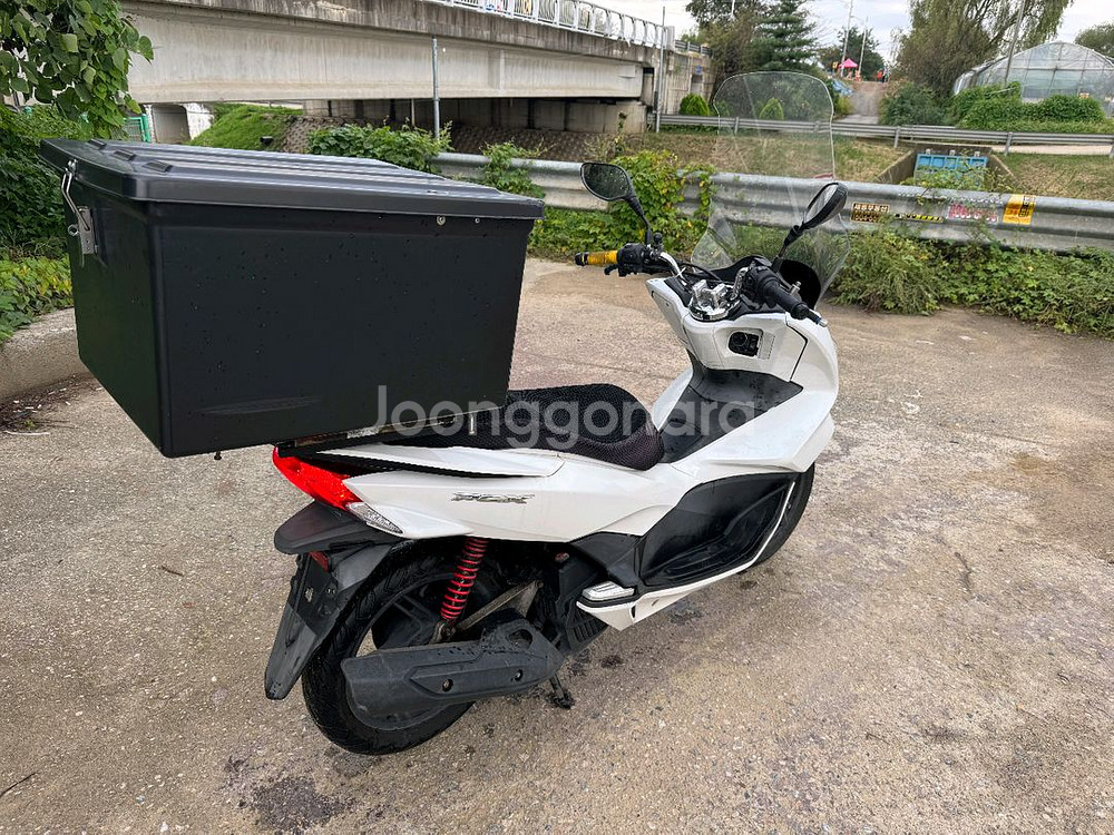 혼다 pcx125 18년 배달풀셋팅 화이트컬러 판매합니다--5