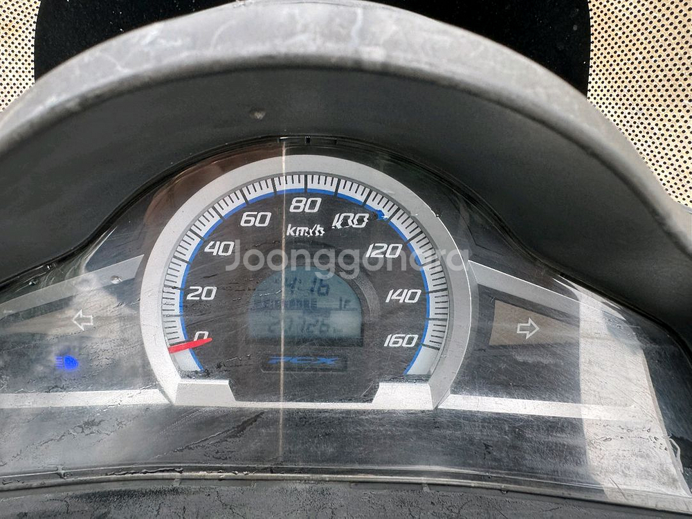 혼다 pcx125 18년 배달풀셋팅 화이트컬러 판매합니다--9