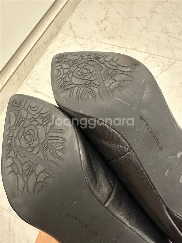 새상품 락포트 가죽 기본구두 240--6