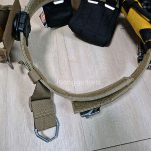 아틀라스46. 사진 같은 모델 리지드 벨트 S or M 중고 삽니다.