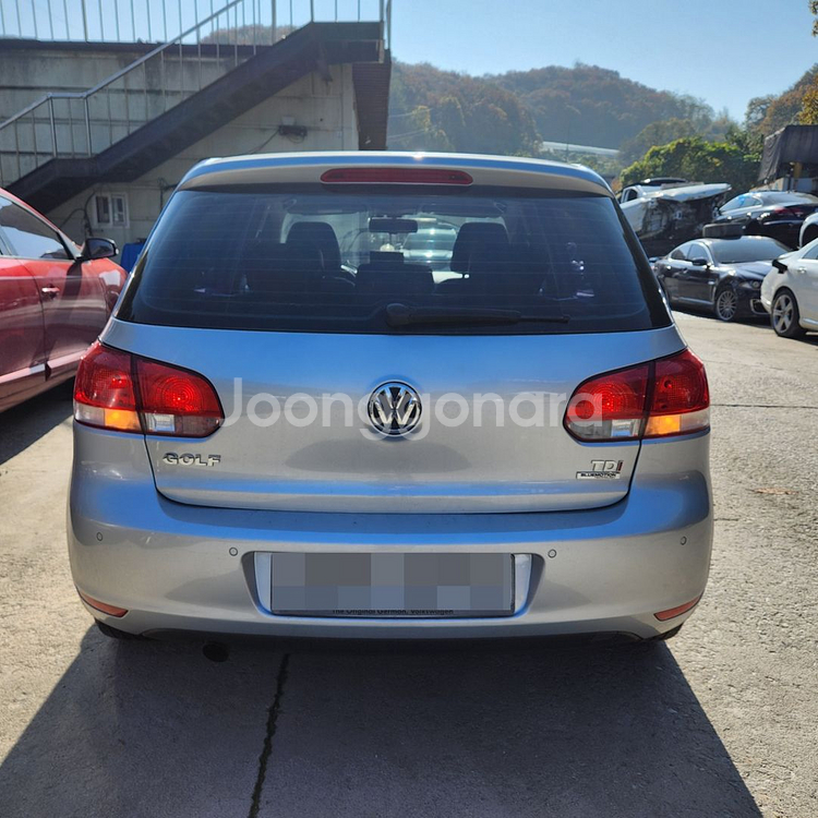 폭스바겐 골프 MK6 1.6tdi CAY 046315 2011년 215,738km 분해 판매합니다--1