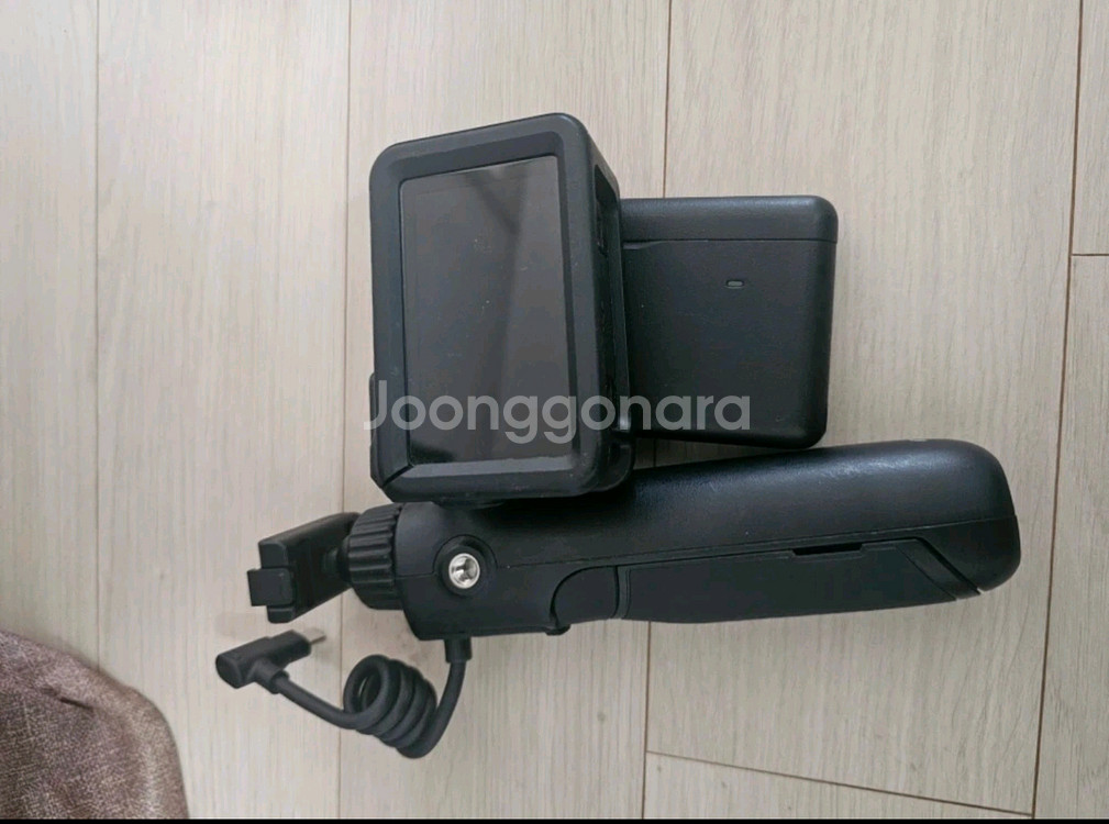 DJI 오즈모 액션5프로 어드벤쳐 콤보 액션캠--2