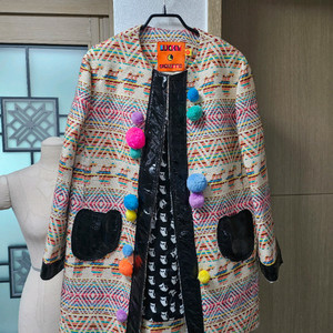 럭키슈에뜨 코트