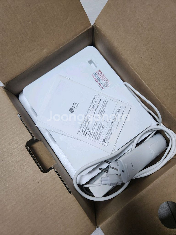 LG 시네빔 PF610P 빔프로젝터&100인치 스크린포함--0