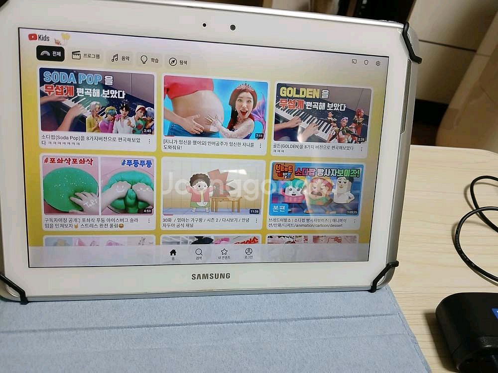 상태 아주 좋은 삼성갤럭시노트10.1 팝니다--3