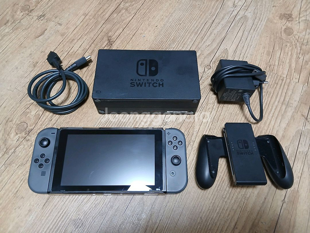 닌텐도 스위치 구형 (18년 이전 제조) 판매합니다--0