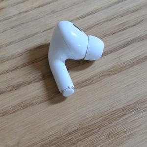 에어팟프로2세대 C타입 왼쪽