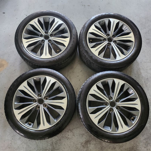 K8 18인치 굳이어 순정휠 중고휠타이어 팝니다