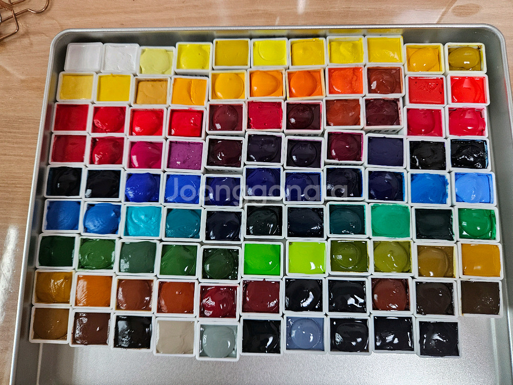 시넬리에 수채화물감 98색(전색)하프팬소분판매합니다.--2